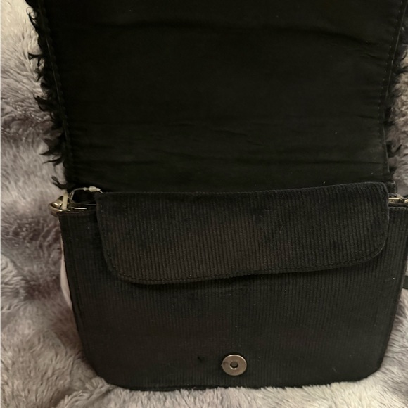Steve Madden Black Faux Fur/Textured Crossbody Bag NWT - Picture 13 of 13